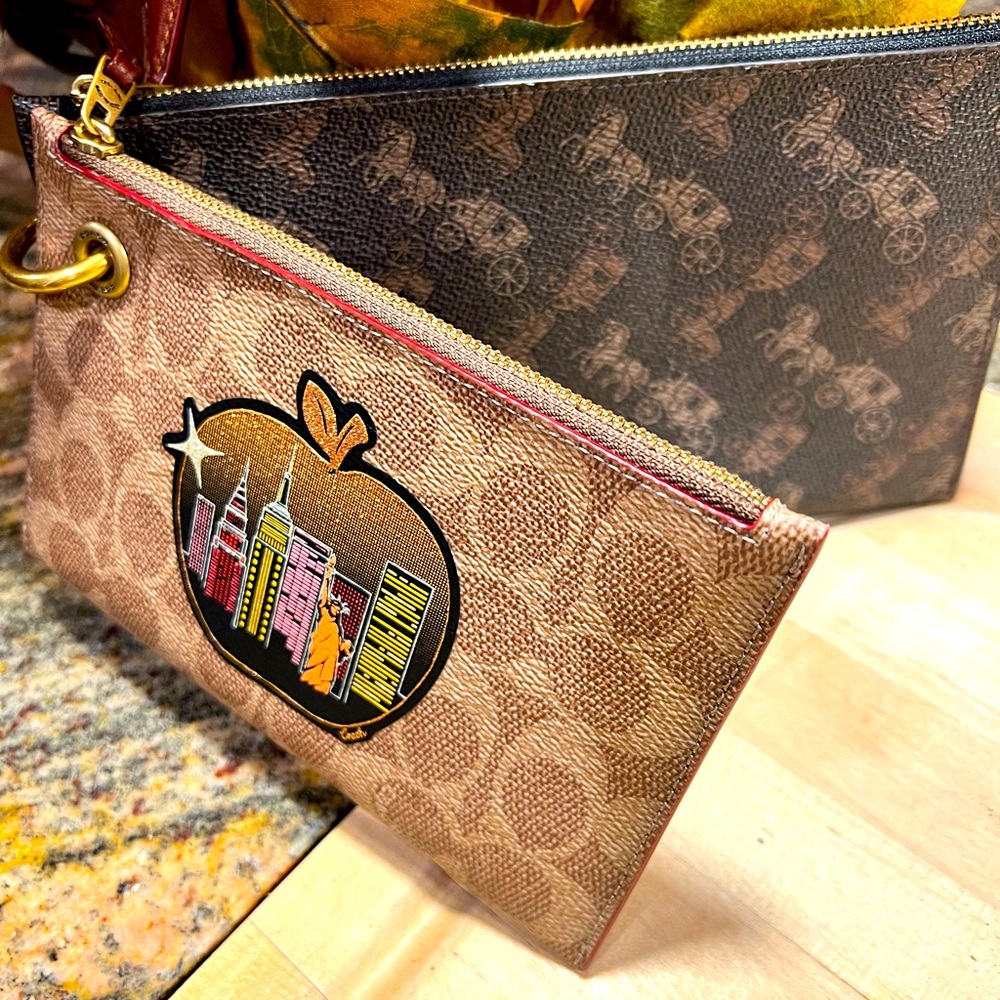 Coach Big Apple clutch set